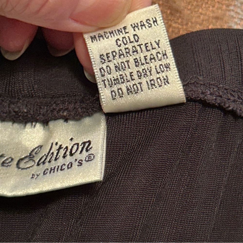 Black Chico’s Private Edition capri pants, M / Chico - Picture 5 of 9